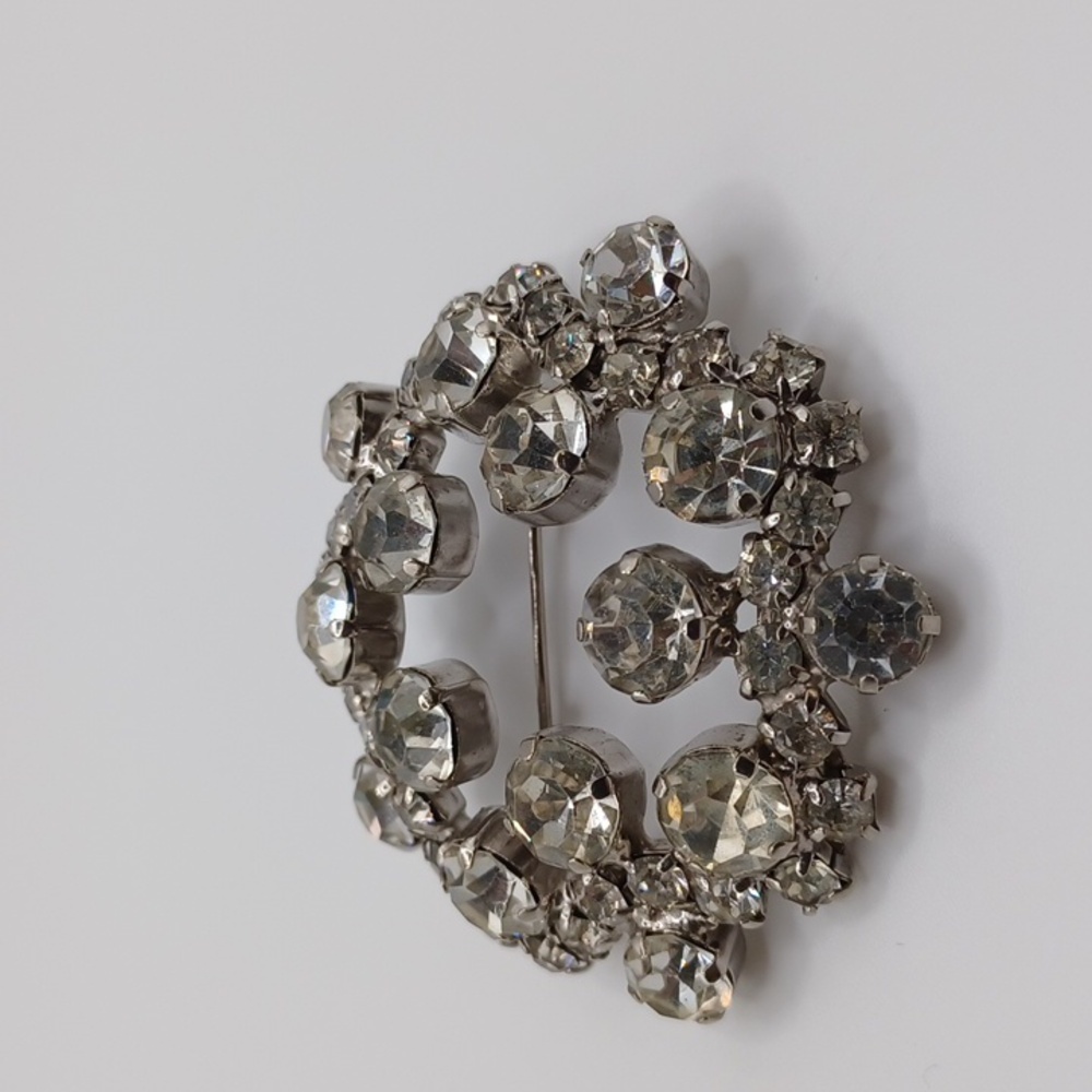 Clear Rhinestone Brooch - Picture 5 of 5